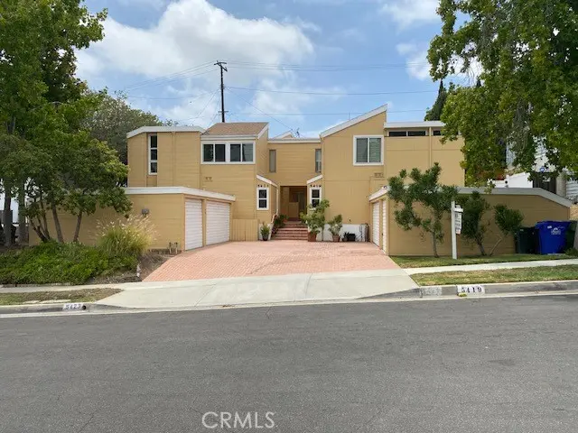 Residential Lease for rent at 5421 S LA CIENEGA Avenue, Los Angeles, Los Angeles County, CA featuring 3 beds and 3 baths