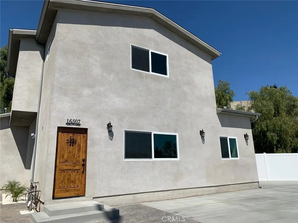 16507 San Fernando Mission Boulevard, Granada Hills, CA — listing photo 1