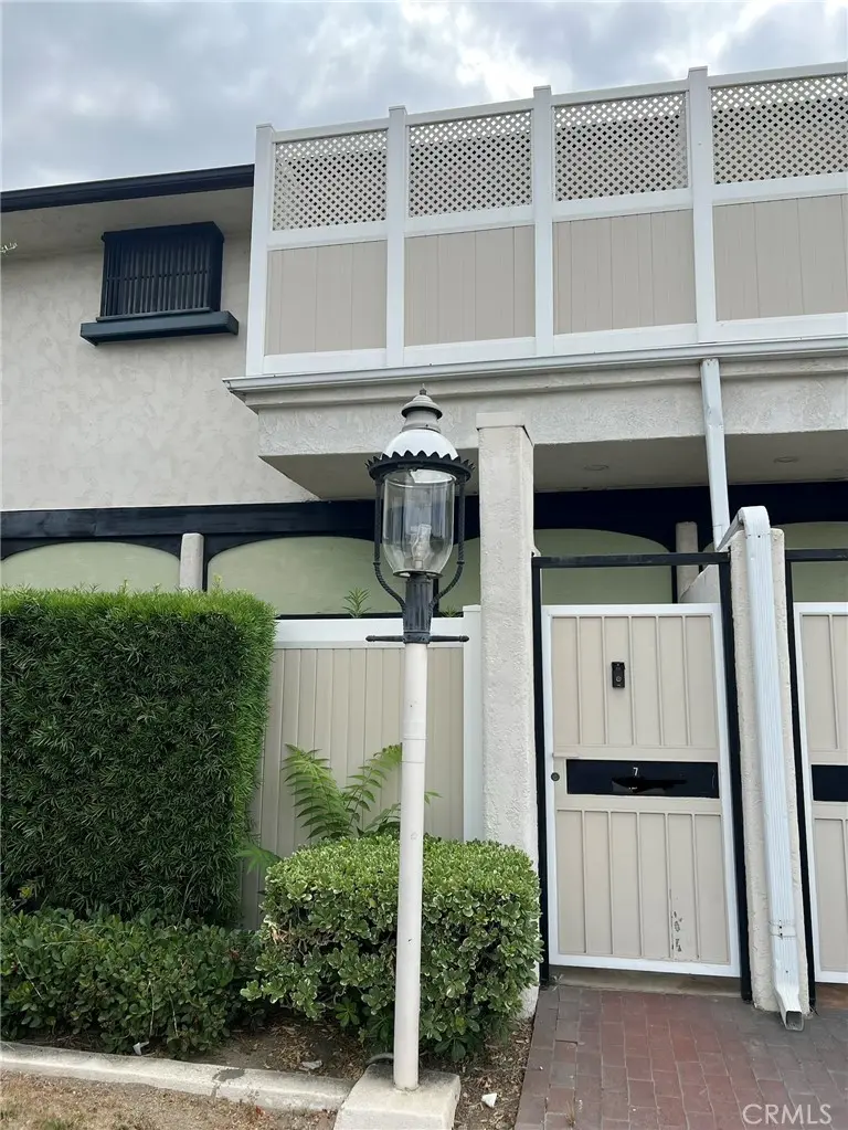 9575 Broadway 7, Temple City, CA — listing photo 1
