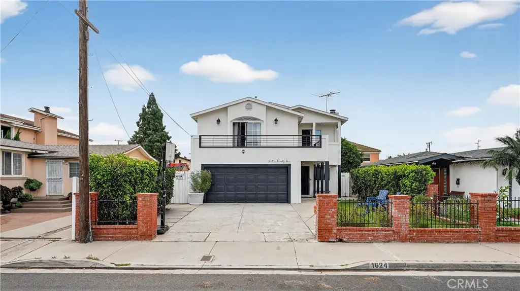 Single Family Residence for sale at 1624 La Paloma, Placentia, CA featuring 4 beds and 3 baths