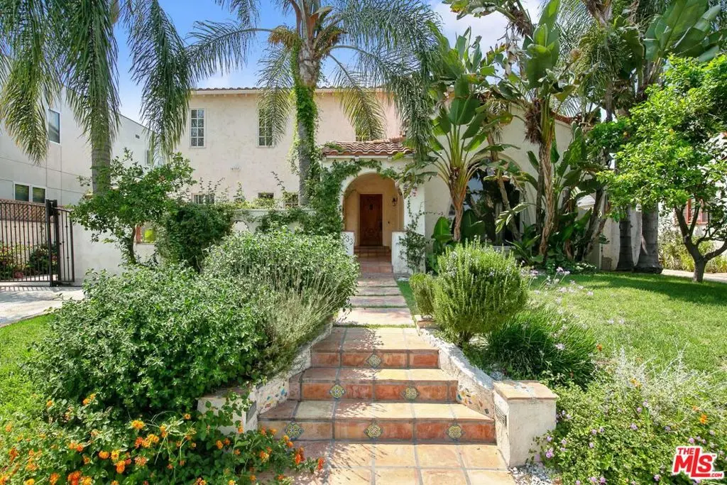 Residential Lease for rent at 333 S MCCARTY Drive, Beverly Hills, Los Angeles County, CA featuring 5 beds and 5 baths