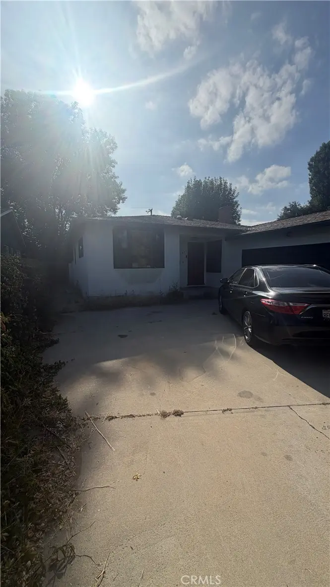 5837 Cedros, Van Nuys, CA — listing photo 1