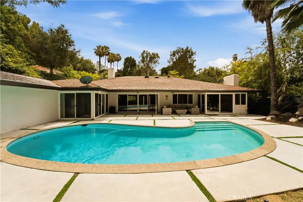 15701 Royal Ridge, Sherman Oaks, CA — listing photo 1