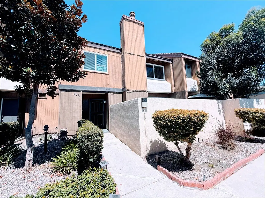 Condominium for sale at 1371 S Walnut 3006, Anaheim, CA featuring 2 beds and 2 baths