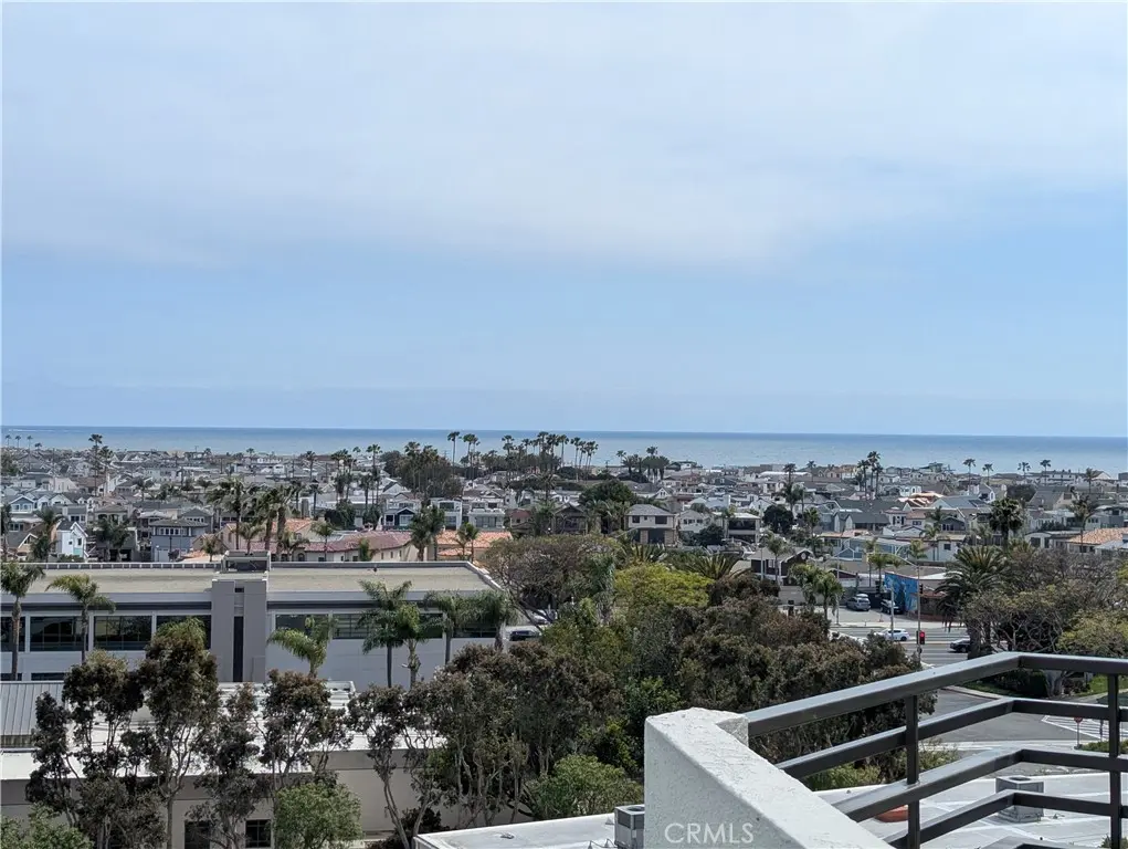 Residential Lease for rent at 270 Cagney Lane 308, Newport Beach, Orange County, CA featuring 2 beds and 2 baths