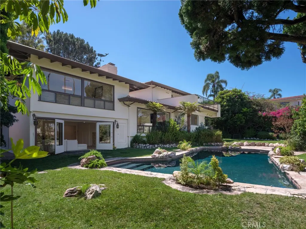 988 Via Rincon, Palos Verdes Estates, CA — listing photo 1
