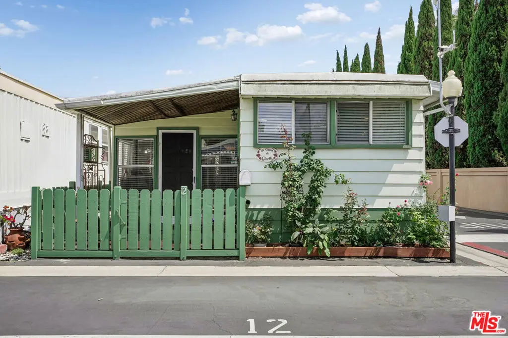 11250 Playa Street 12, Culver City, CA — listing photo 1
