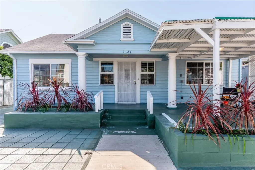 Residential Lease for rent at 1125 N Heliotrope Drive, Los Angeles, Los Angeles County, CA featuring 4 beds and 2 baths
