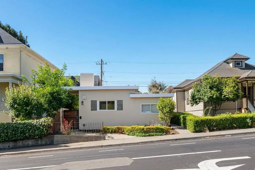 Single Family Residence for sale at 841 Georgia Street, Vallejo, CA featuring 3 beds and 2 baths