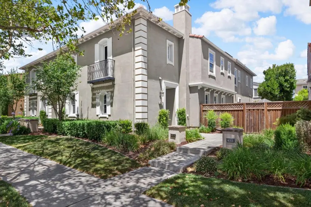 Condominium for sale at 7502 Stoneleaf Road, San Ramon, CA featuring 3 beds and 3 baths