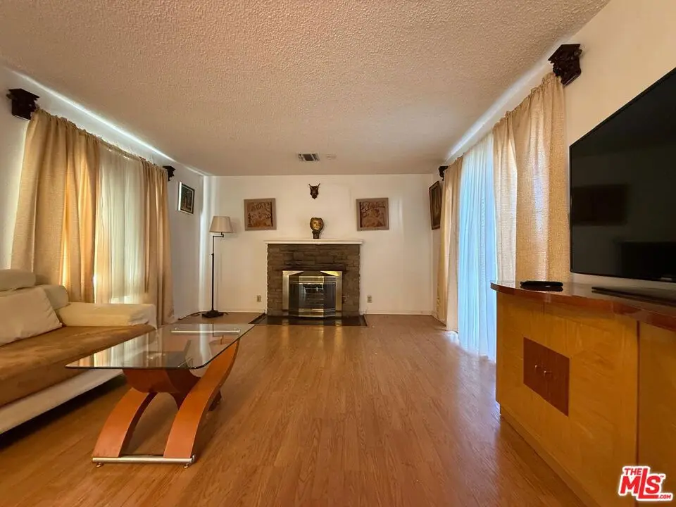 9900 Laurel Canyon Boulevard, Pacoima, CA — listing photo 1