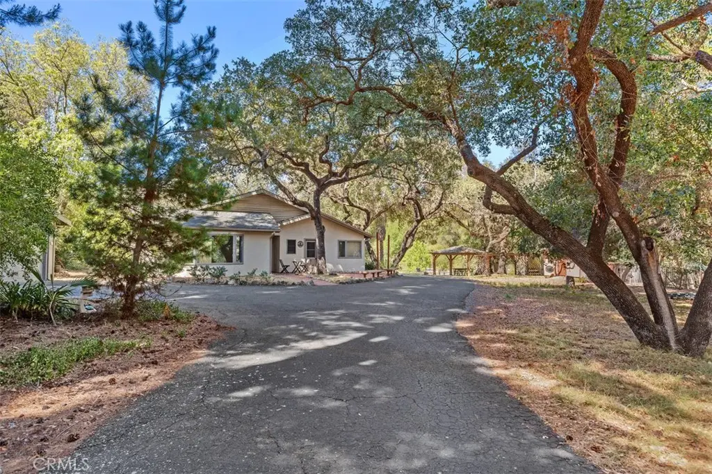 39150 Daily Road, Fallbrook, CA — listing photo 1