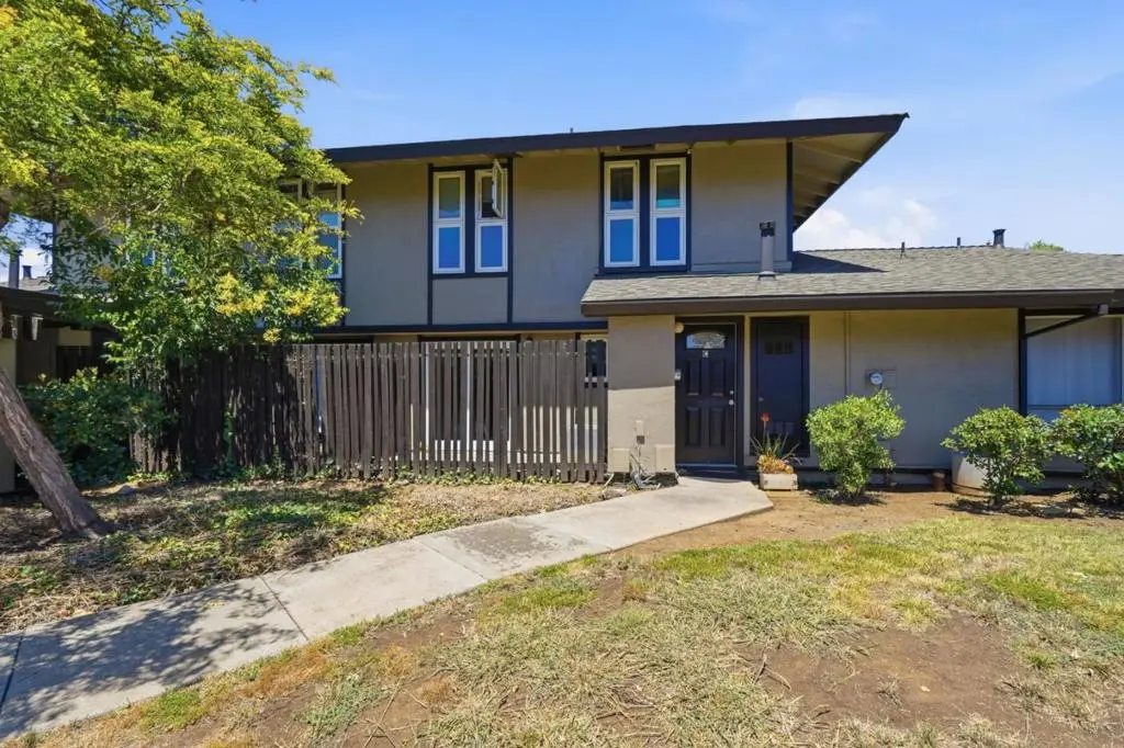 Townhouse for sale at 1806 Chinquapin Court C, Concord, CA featuring 3 beds and 2 baths