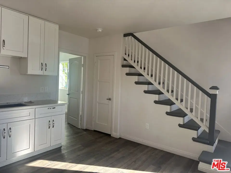 Residential Lease for rent at 1613 Exposition Boulevard 1613, Los Angeles, Los Angeles County, CA featuring 4 beds and 2 baths