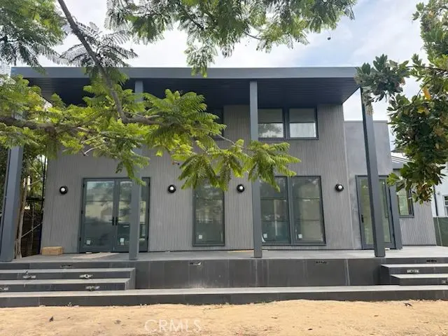 Residential Lease for rent at 2002 Virginia, Los Angeles, Los Angeles County, CA featuring 3 beds and 4 baths