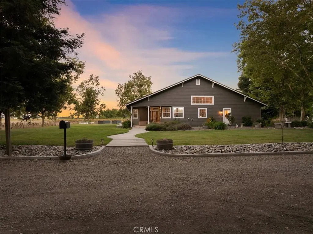 10975 Shasta Boulevard, Los Molinos, CA — listing photo 1