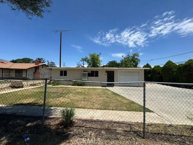 Duplex for rent at 23890 Hemlock, Moreno Valley, CA featuring 2 beds and 1 bath