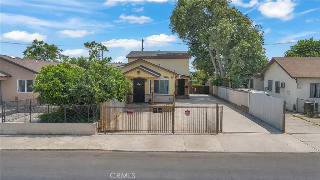 Duplex for sale at 706 W 77th, Los Angeles, CA