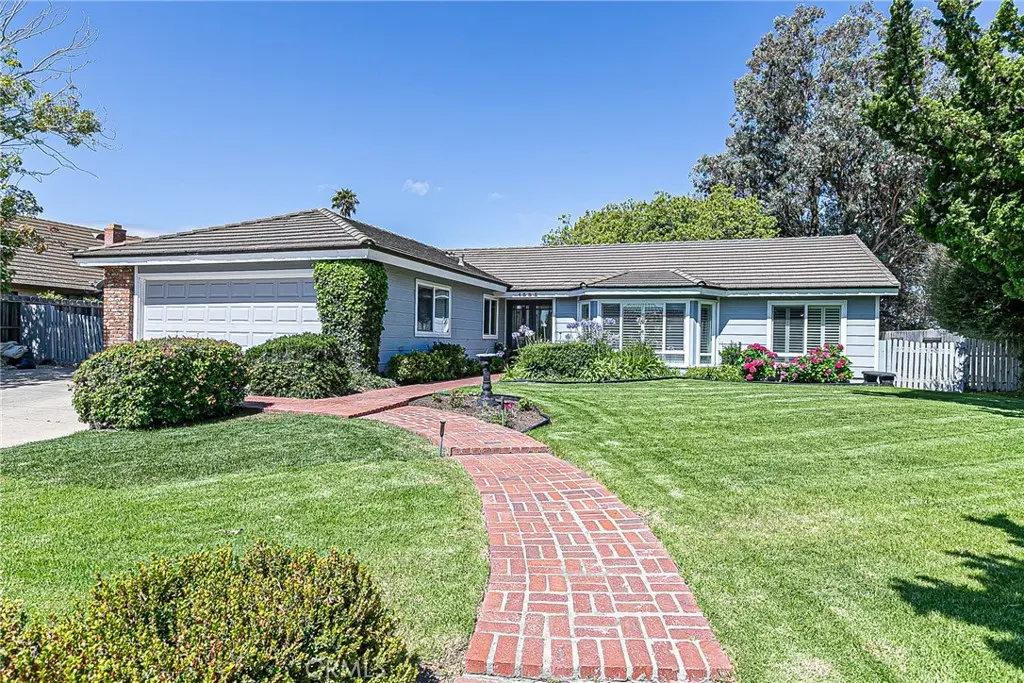 4385 California, Santa Maria, CA — listing photo 1