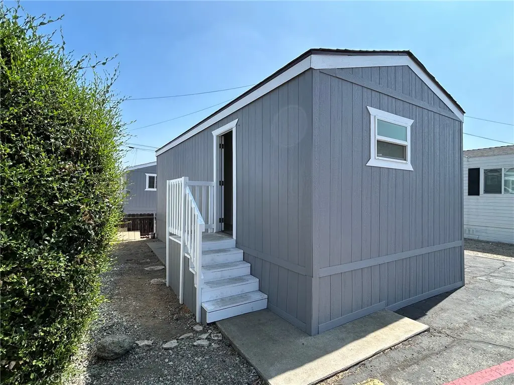 2548 Peck Road 25, Monrovia, CA — listing photo 1