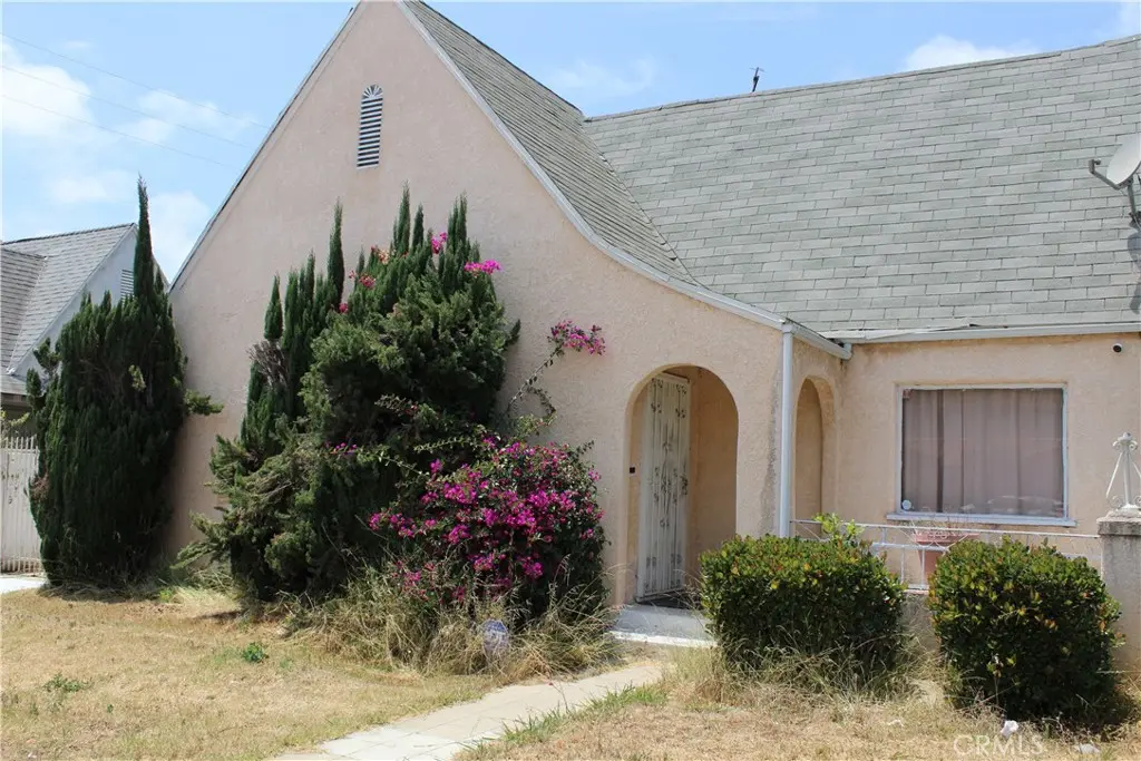 1657 S Fairfax, Los Angeles, CA — listing photo 1