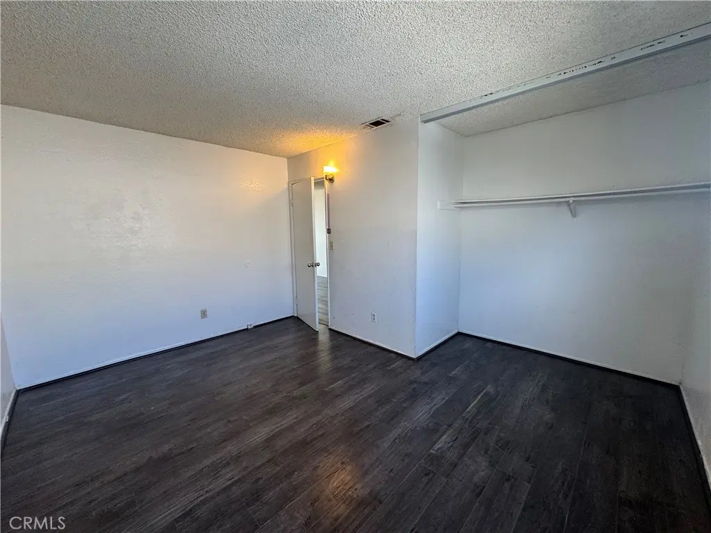 Residential Lease for rent at 3751 Harvill, Riverside, Riverside County, CA featuring 1 bed and 1 bath