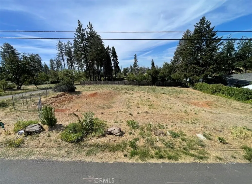 1208 Lovely, Paradise, CA — listing photo 1