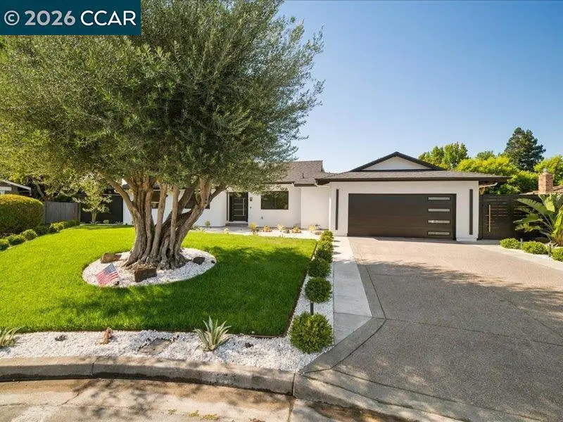 Single Family Residence for rent at 177 Saint Helena Ct, Danville, CA featuring 4 beds and 4 baths