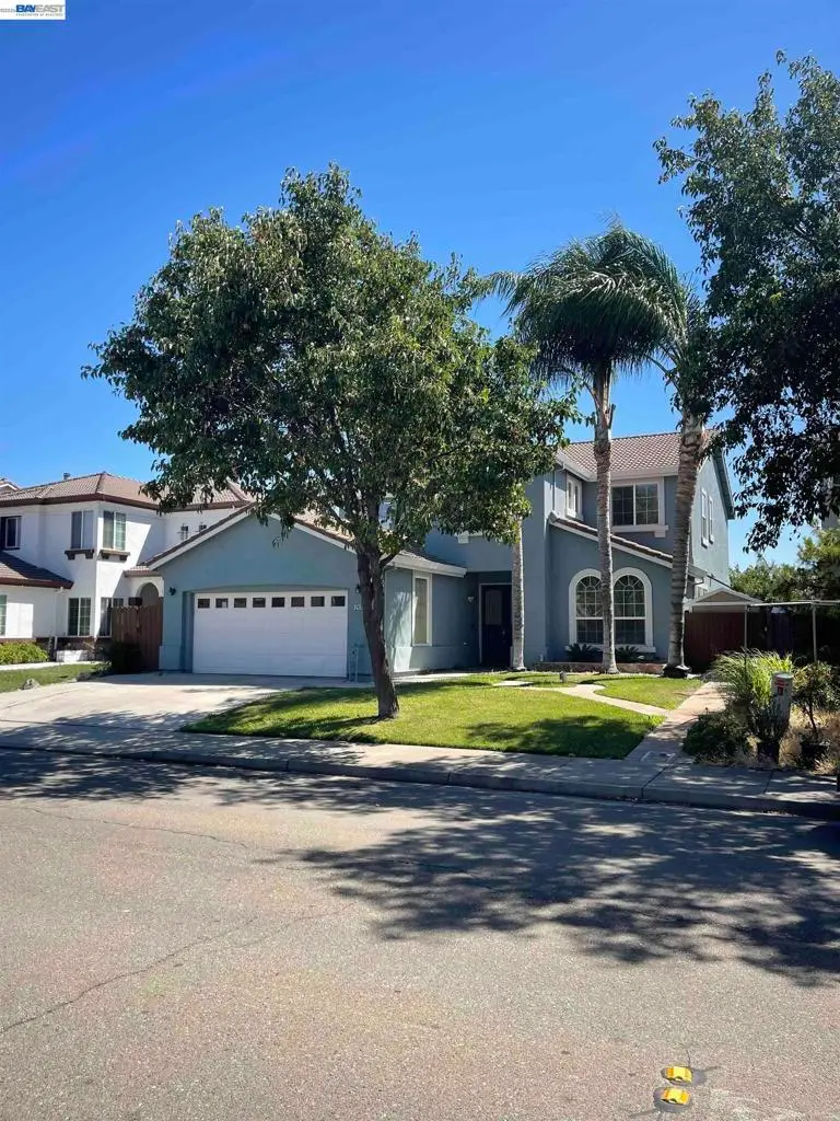 Single Family Residence for sale at 2432 Tennis Ln, Tracy, CA featuring 5 beds and 3 baths