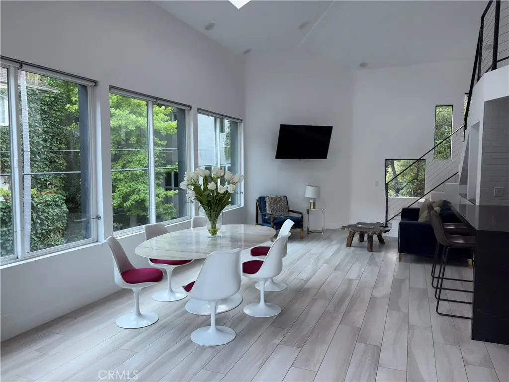 Single Family Residence for rent at 10051 Westwanda Drive, Beverly Hills, CA featuring 3 beds and 4 baths