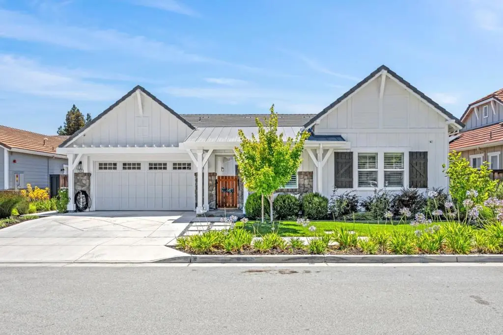 Single Family Residence for sale at 17045 Hill Road, Morgan Hill, CA featuring 5 beds and 4 baths