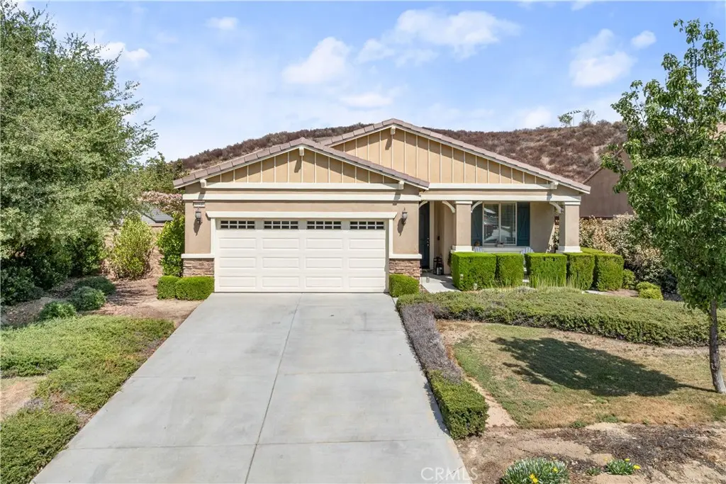 Single Family Residence for sale at 30840 Carriage Hill Drive, Menifee, CA featuring 3 beds and 2 baths