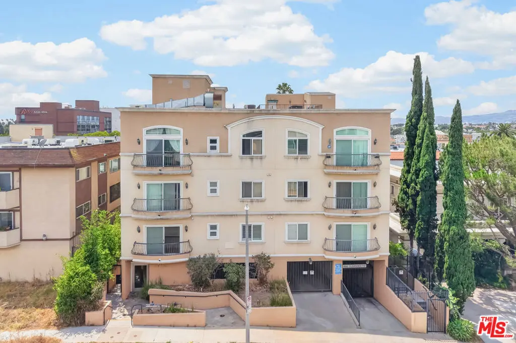 Condominium for sale at 971 S St Andrews Place 301, Los Angeles, CA featuring 2 beds and 2 baths