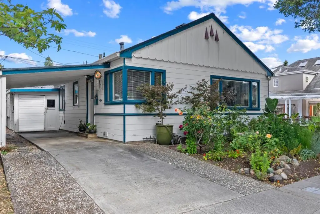 Single Family Residence for sale at 622 Sunset Drive, Capitola, CA featuring 3 beds and 2 baths