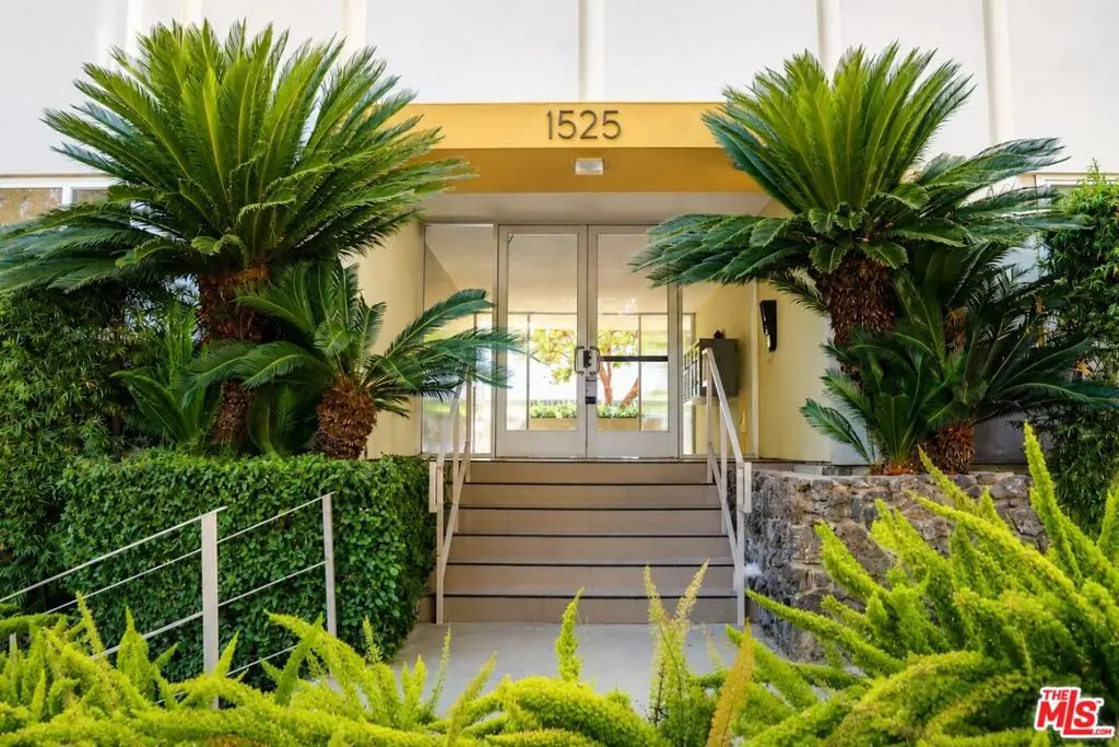 Condominium for rent at 1525 N Hayworth Avenue 107, Los Angeles, CA featuring 2 beds and 2 baths