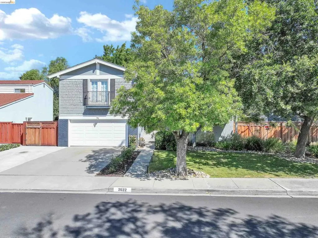 Single Family Residence for sale at 2622 Breton Pl, Walnut Creek, CA featuring 4 beds and 3 baths