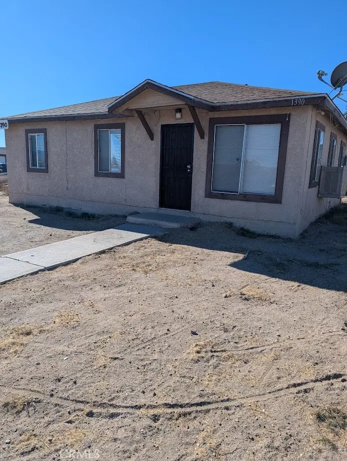 1390 Riverside Drive, Barstow, CA — listing photo 1