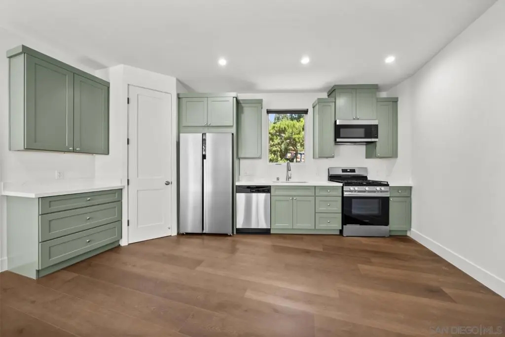 Single Family Residence for rent at 12982 Via Grimaldi, Del Mar, CA featuring 3 beds and 3 baths