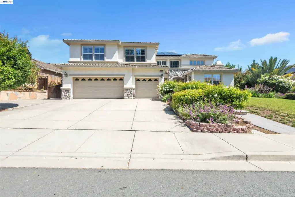 Single Family Residence for sale at 5164 Judsonville Dr, Antioch, CA featuring 5 beds and 3 baths