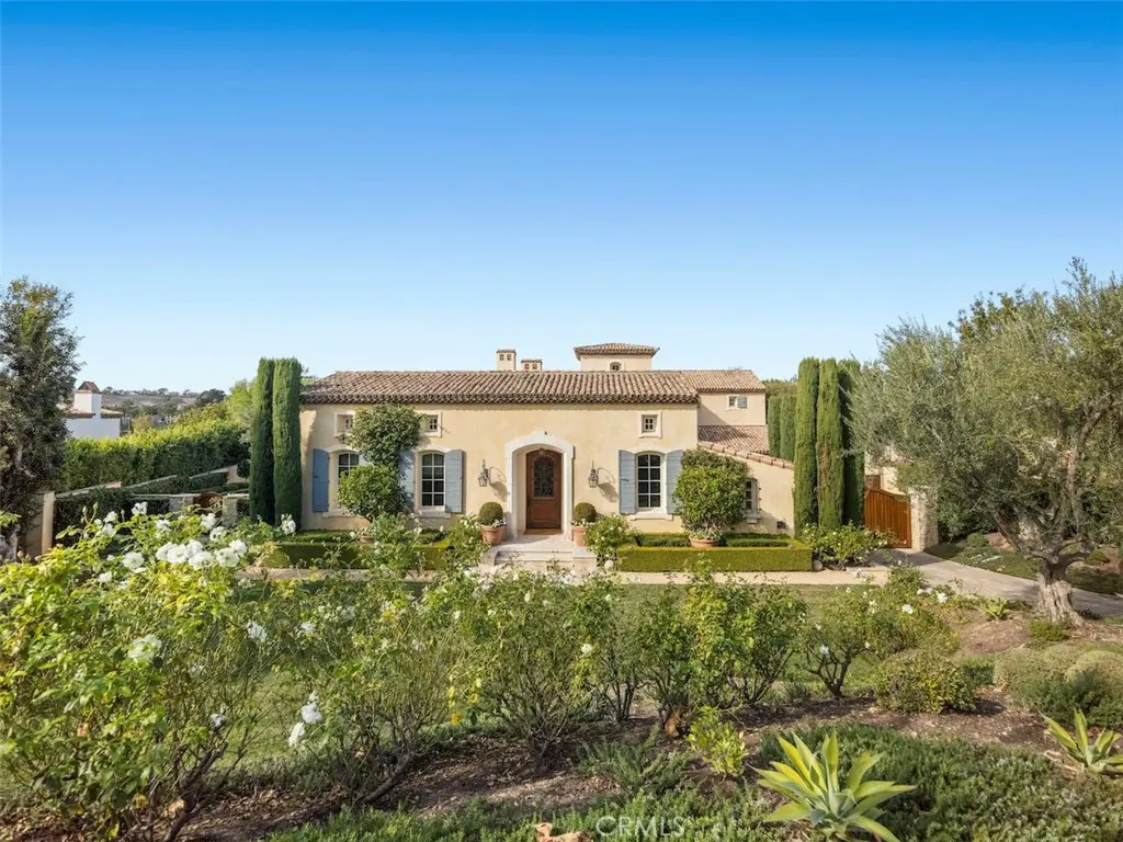 Single Family Residence for rent at 23 Watercress, Irvine, CA featuring 5 beds and 7 baths