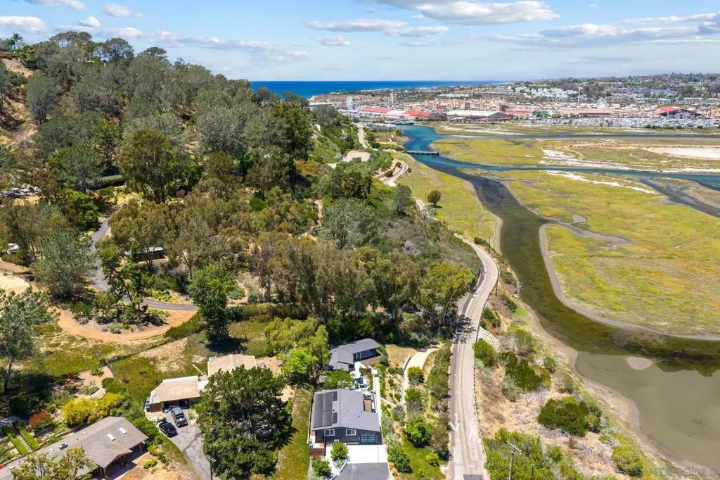 Single Family Residence for sale at 1604 6 San Dieguito Dr, Del Mar, CA featuring 4 beds and 4 baths