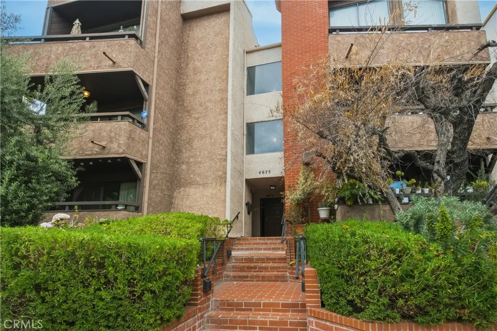 4675 Willis Avenue 105, Sherman Oaks, CA — listing photo 1