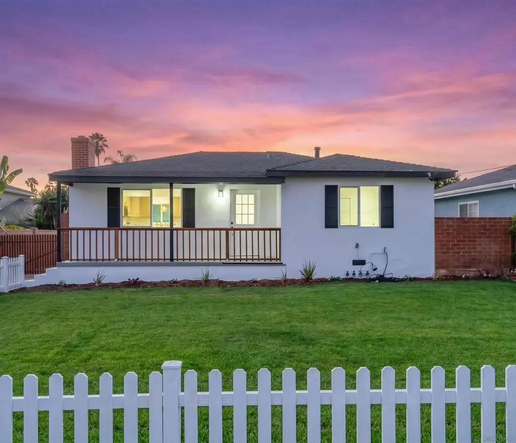 Single Family Residence for sale at 710 Morse, Oceanside, CA featuring 2 beds and 2 baths