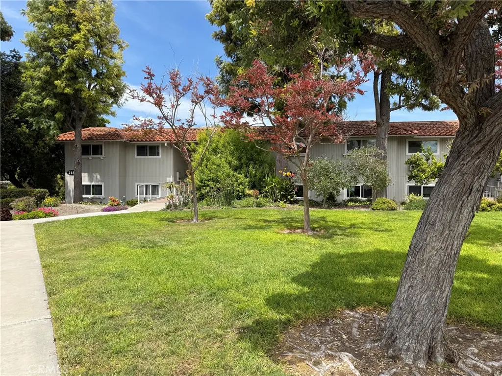 2186 Via Mariposa E E A, Laguna Woods, CA — listing photo 1