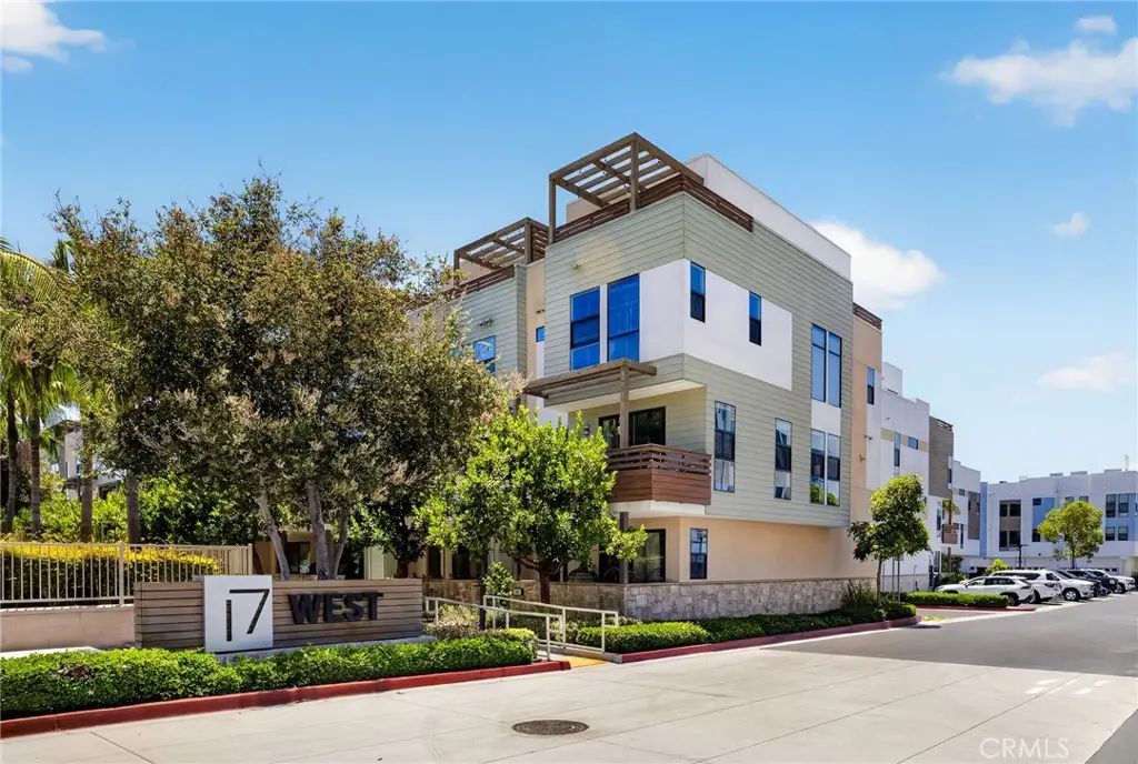 Condominium for sale at 1687 Grand View, Costa Mesa, CA featuring 3 beds and 5 baths
