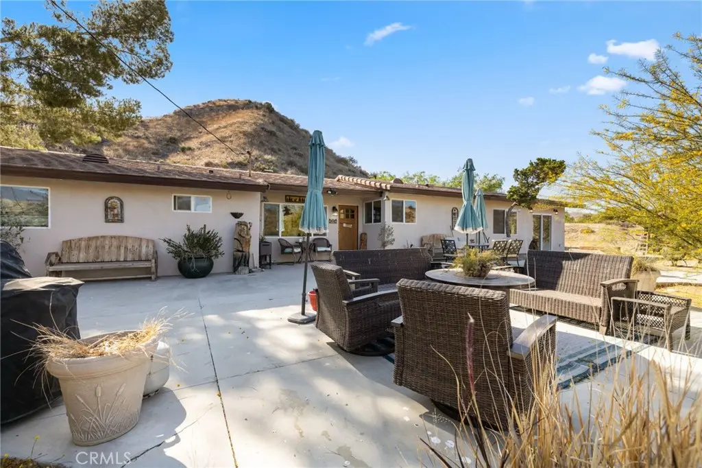 30325 N Brandywine Canyon, Canyon Country, CA — listing photo 1