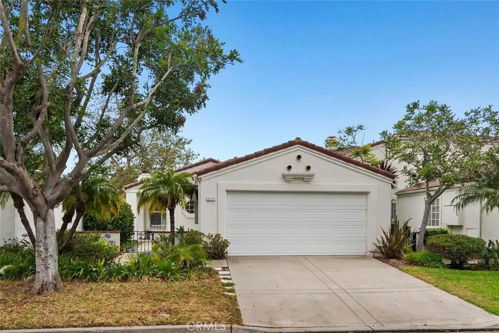 Single Family Residence for rent at 2117 Bermuda Dunes, Oxnard, CA featuring 2 beds and 2 baths