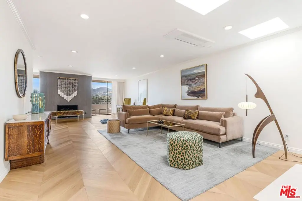 15480 Antioch Street 300A, Pacific Palisades, CA — listing photo 1