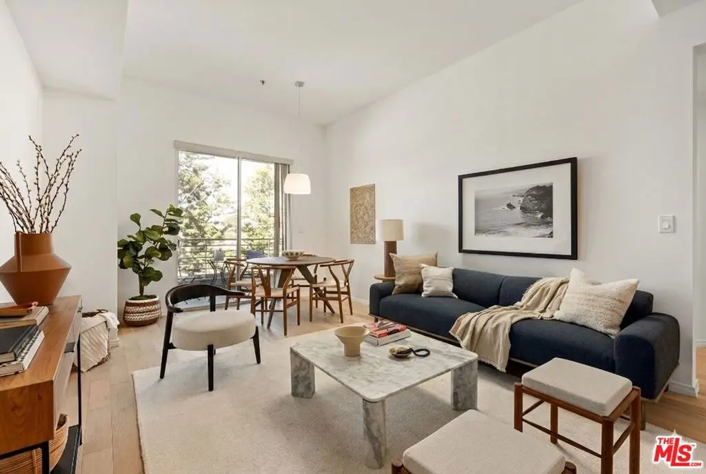 4180 Fair Avenue 206, Studio City, CA — listing photo 1