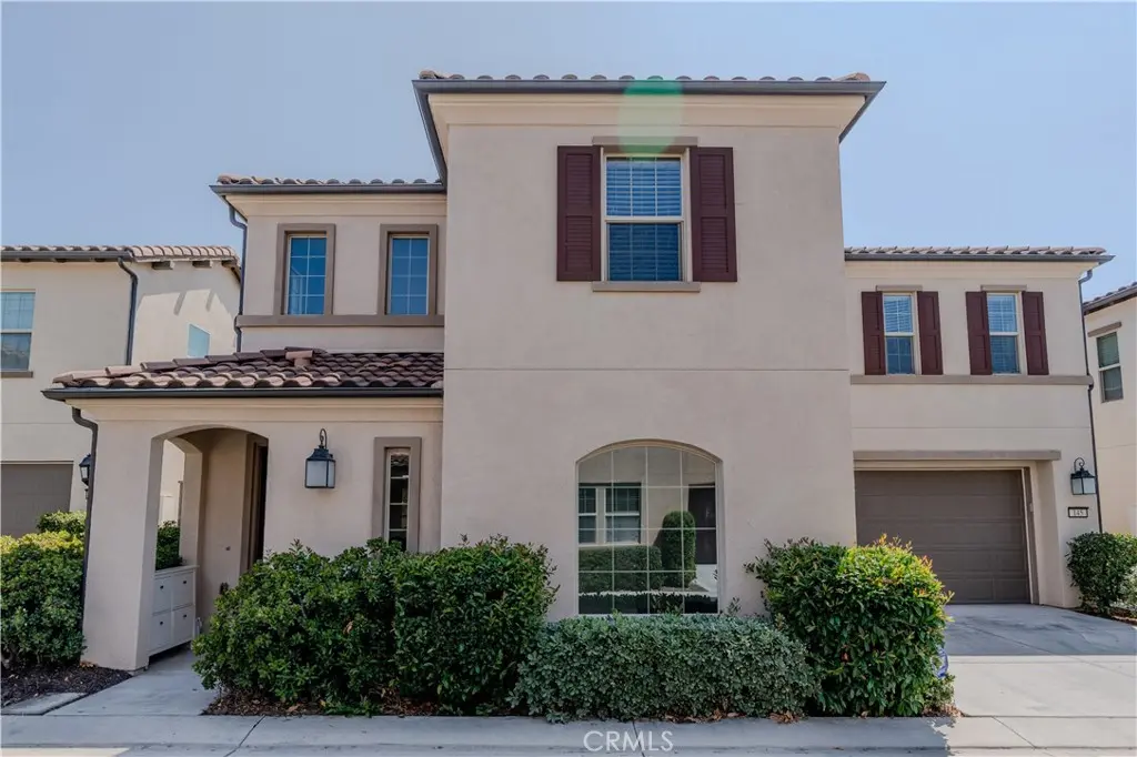 Residential Lease for rent at 145 Yellow, Irvine, Orange County, CA featuring 4 beds and 3 baths